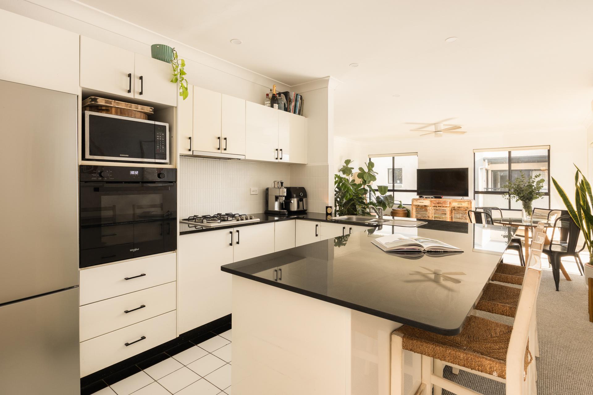 15/3-11 Hawkesbury Avenue, Dee Why - Thumbnail 4