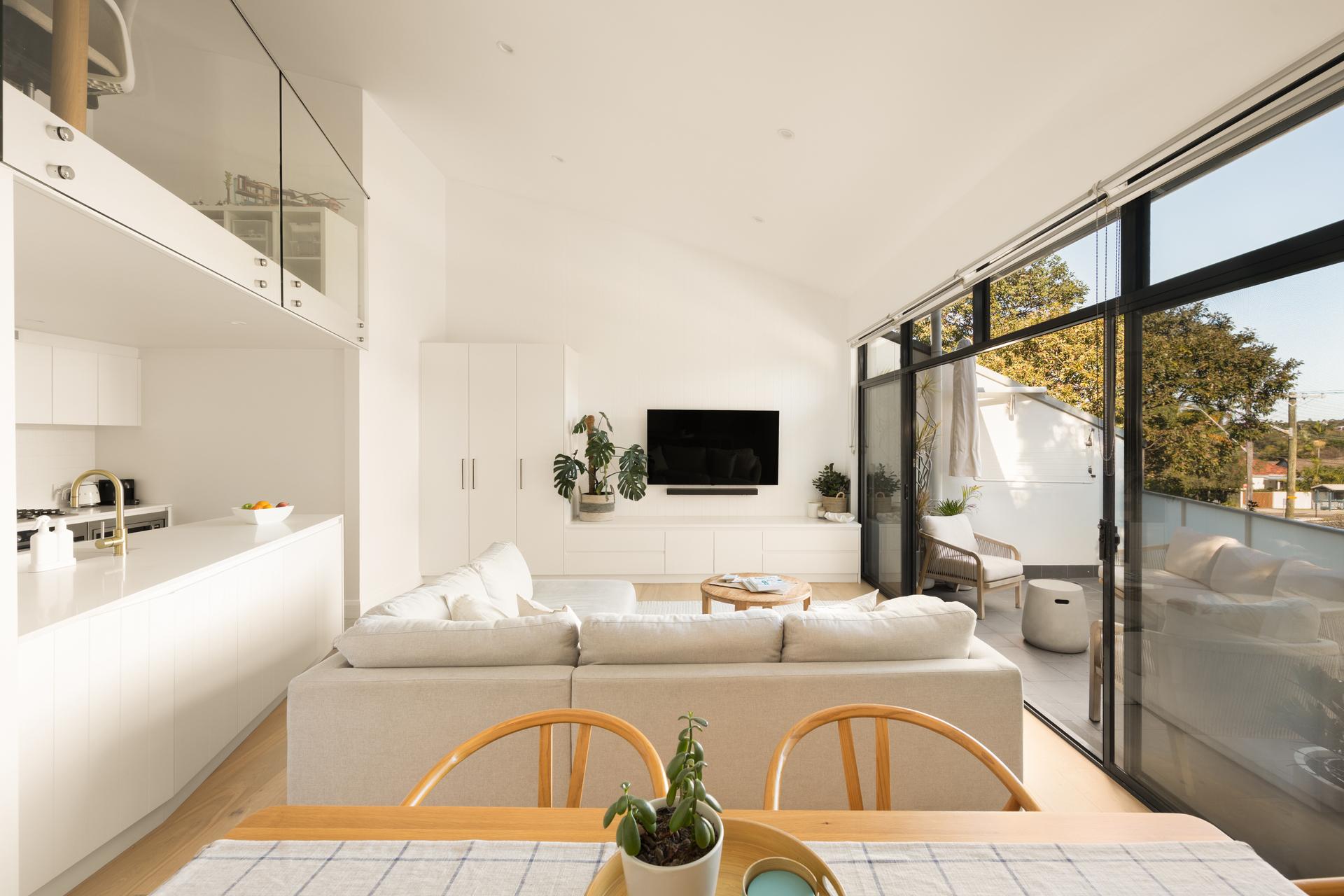 2/150 Pitt Road, North Curl Curl - Image 1