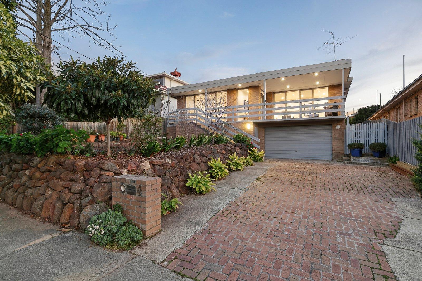 4 Bon Vue Road, Balwyn North, 3104