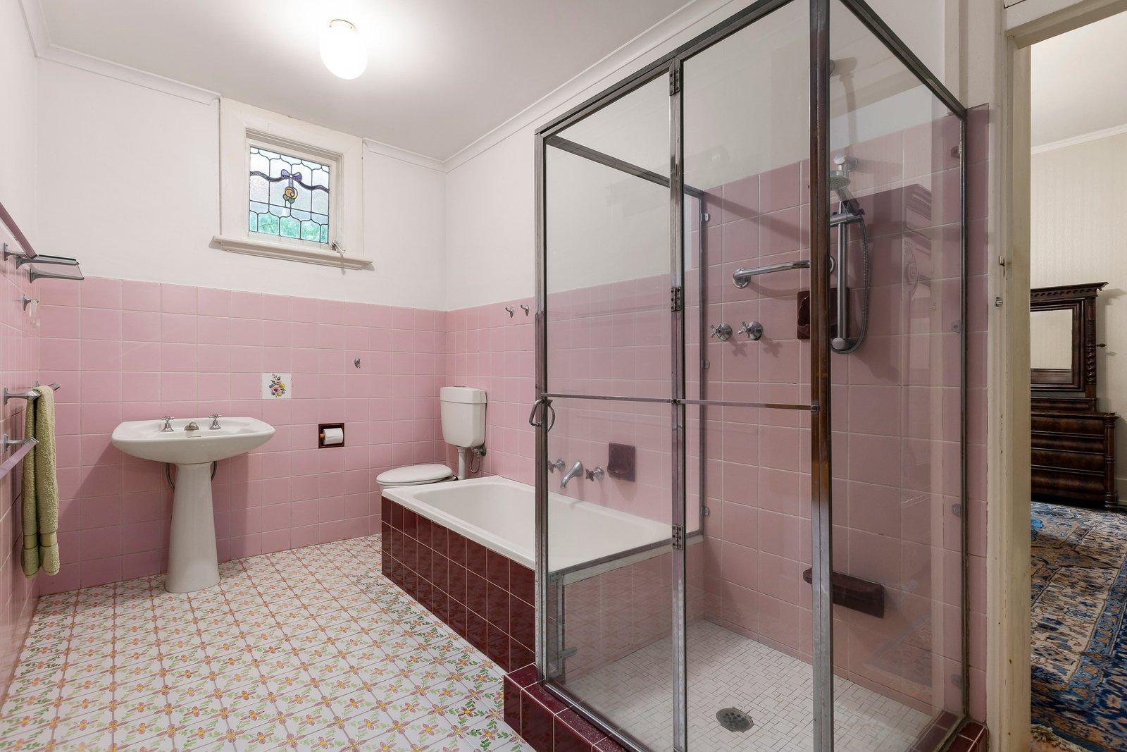 4 Dorrington Avenue, Glen Iris, 3146