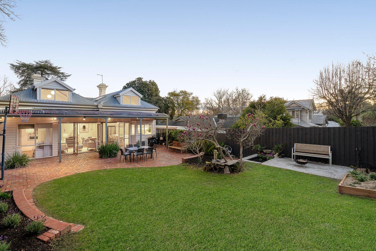 4 Erica Street, Canterbury, 3126