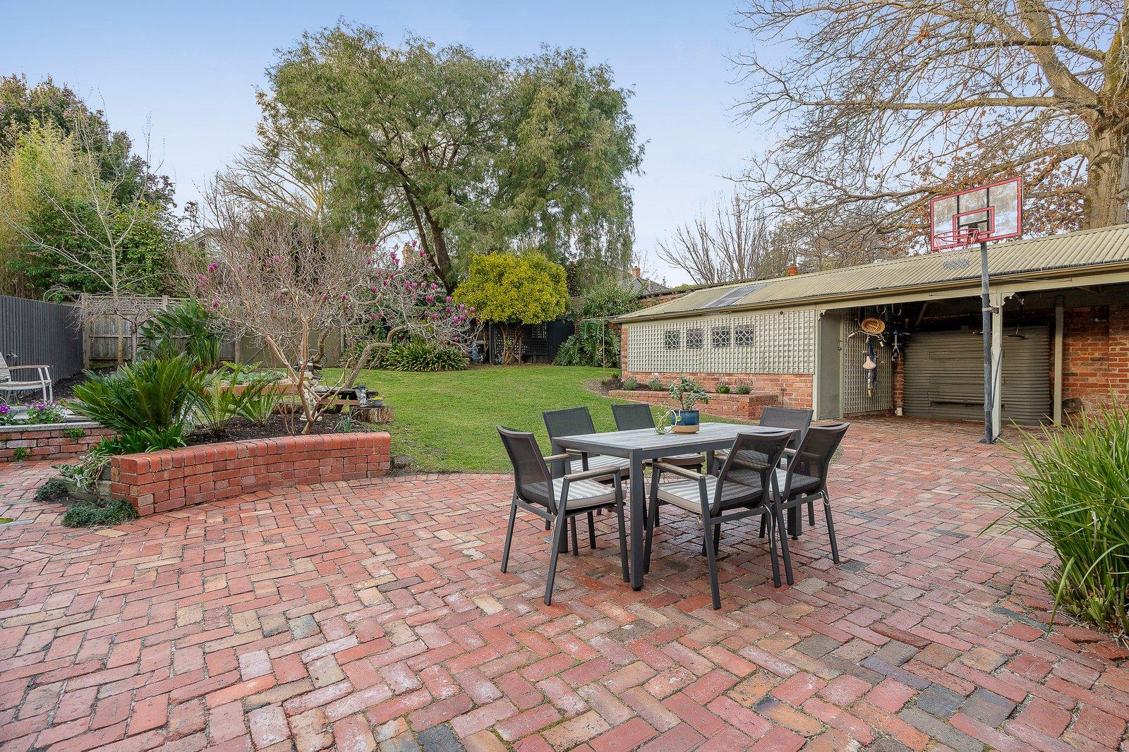 4 Erica Street, Canterbury, 3126