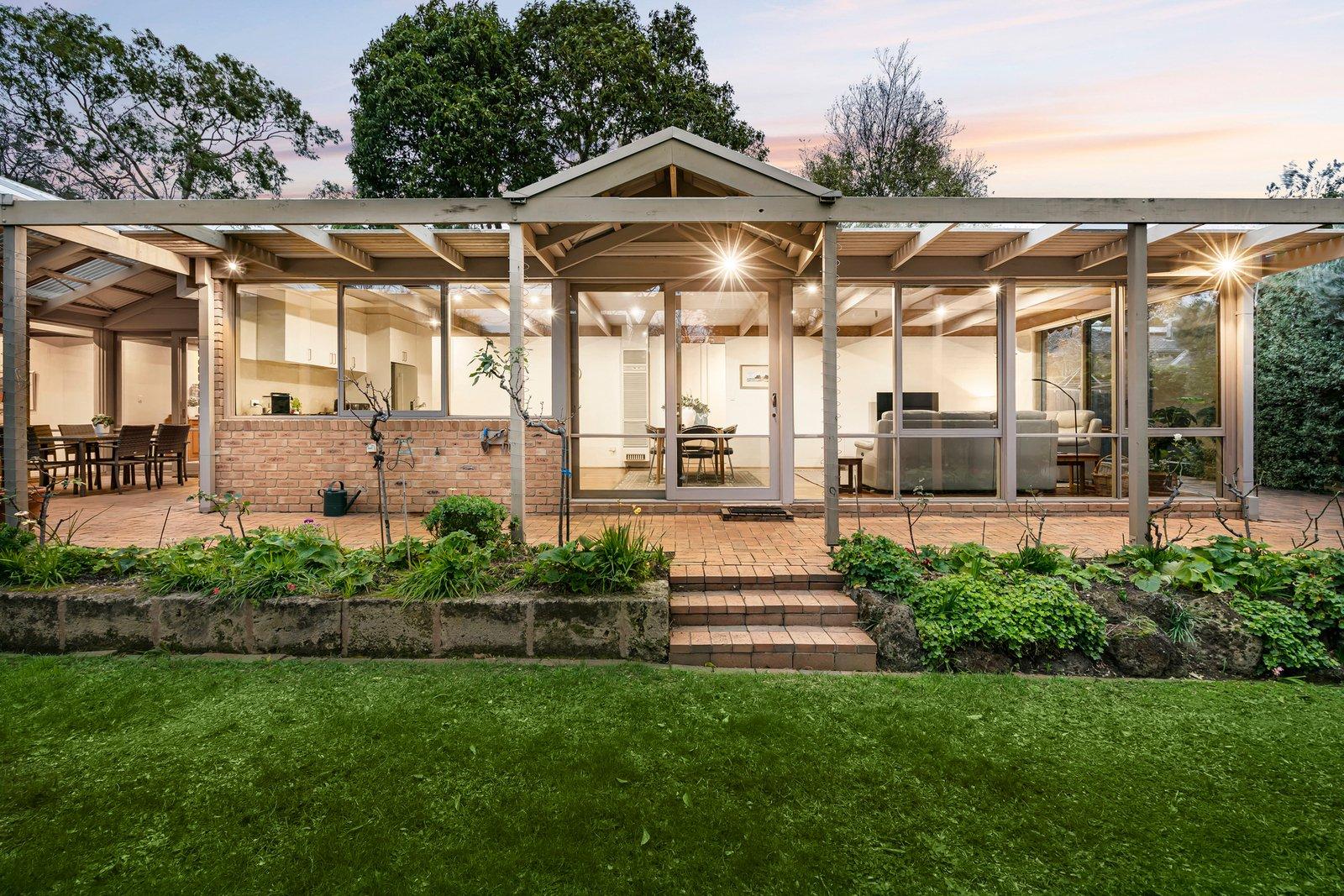 4 Loch Street, Surrey Hills, 3127