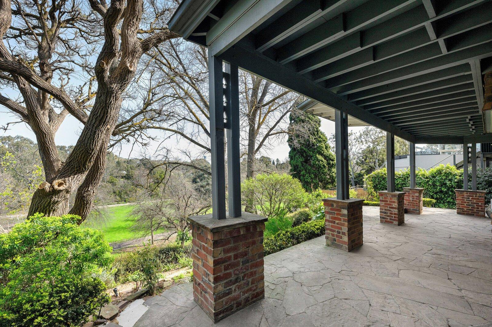 4 Riversdale Court, Hawthorn, 3122