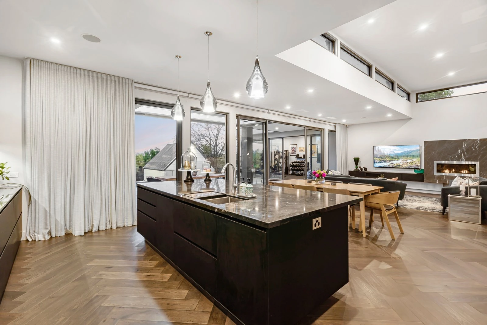 40-42 Balwyn Road, Canterbury, 3126