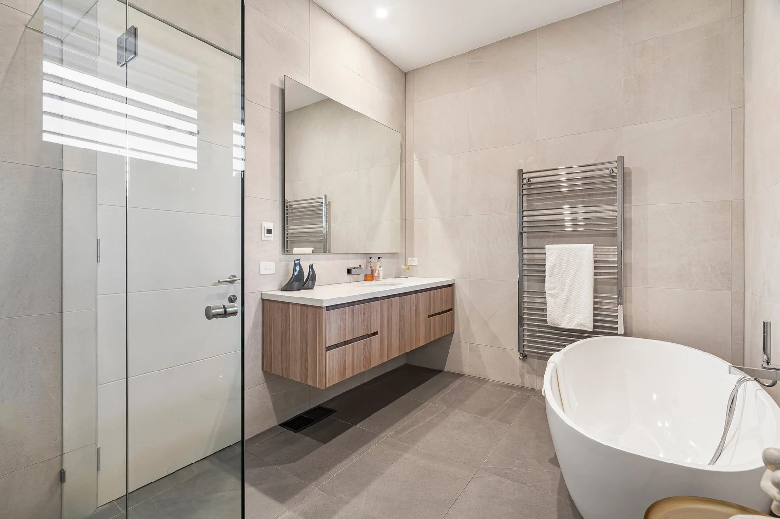 40-42 Balwyn Road, Canterbury, 3126