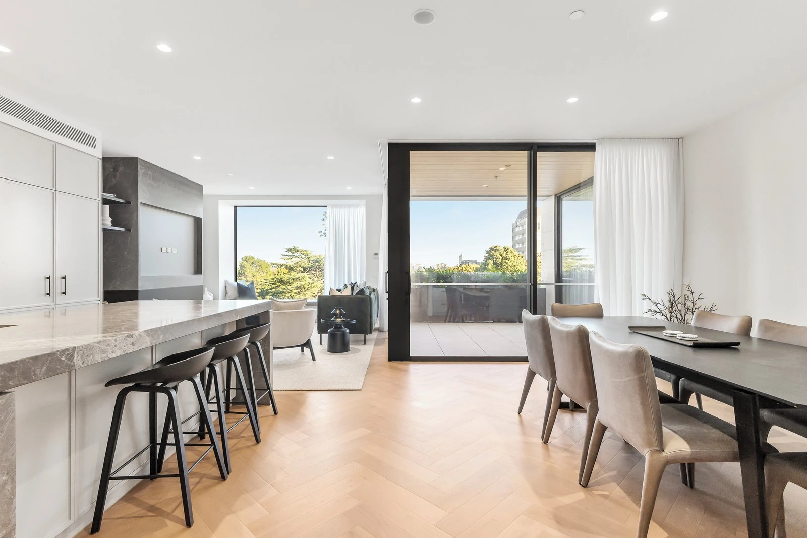 403/380 Albert Street, East Melbourne, 3002