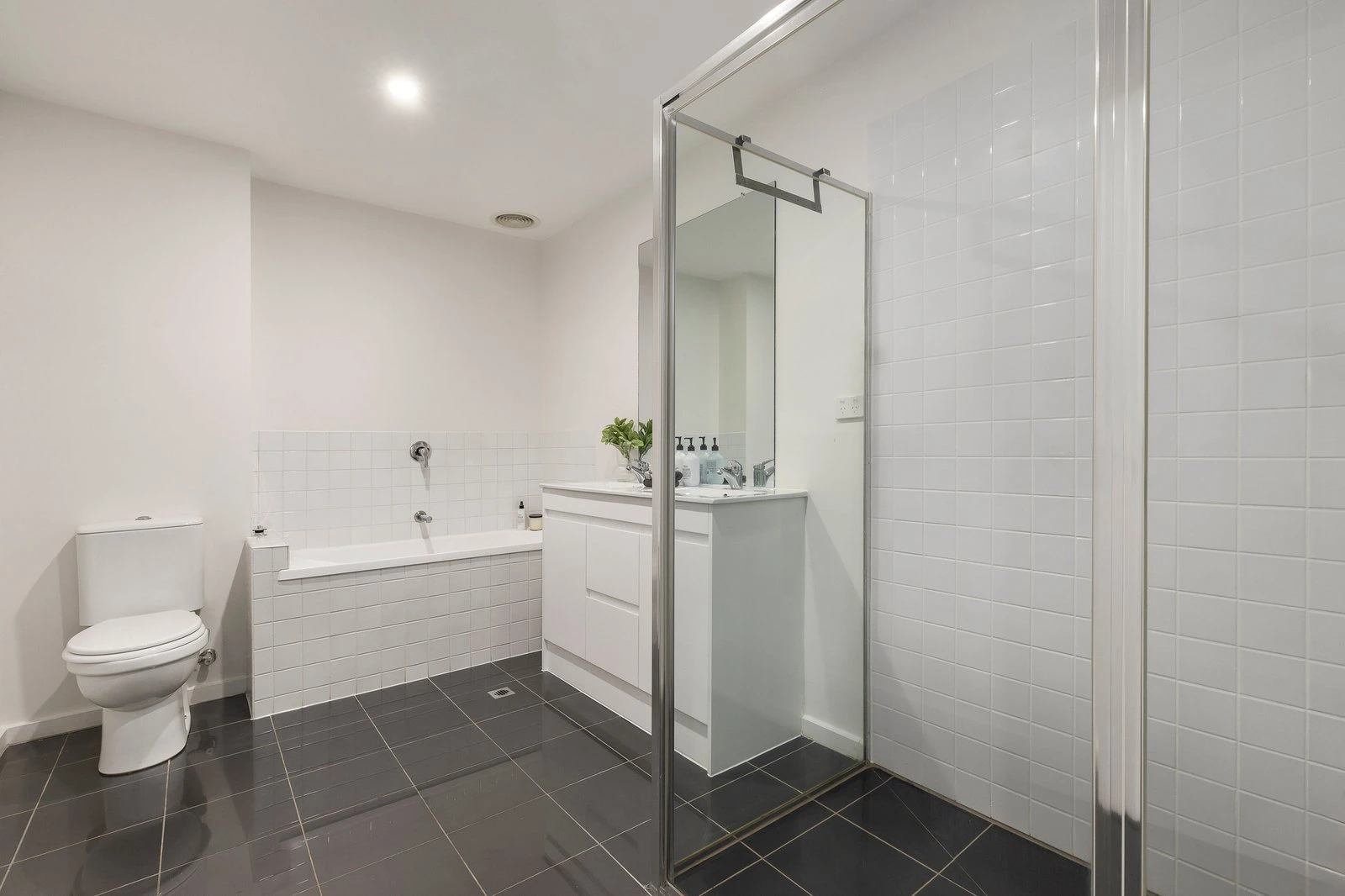 406/2A Montrose Place, Hawthorn East, 3123