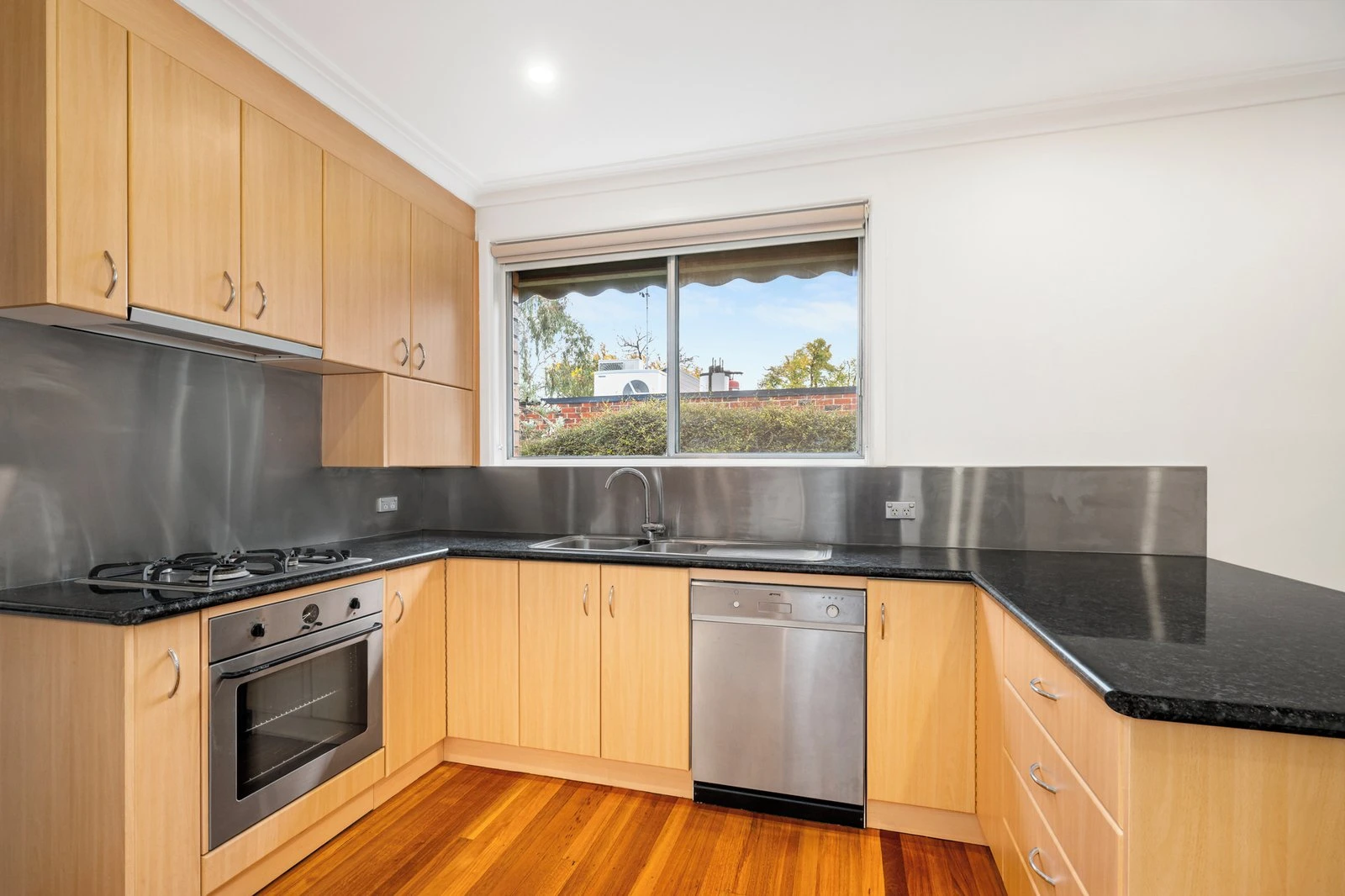 4/10 Hyton Crescent, Kew, 3101