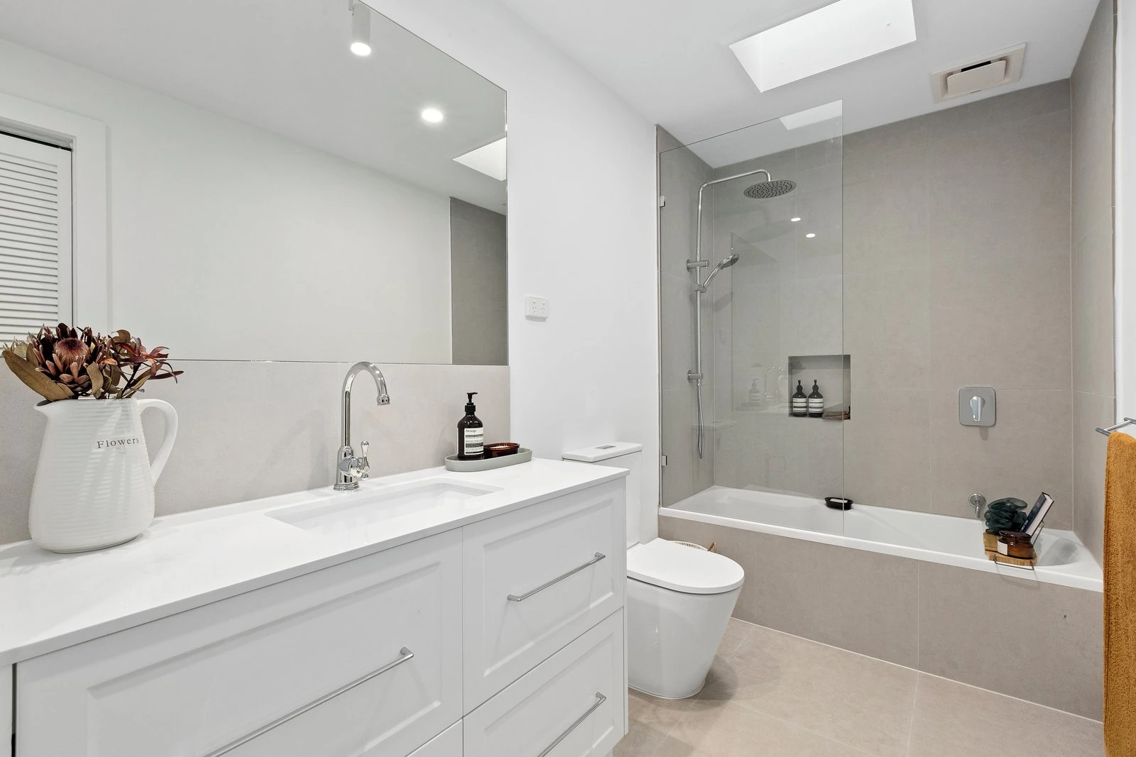 42 Rothesay Avenue, Elwood, 3184
