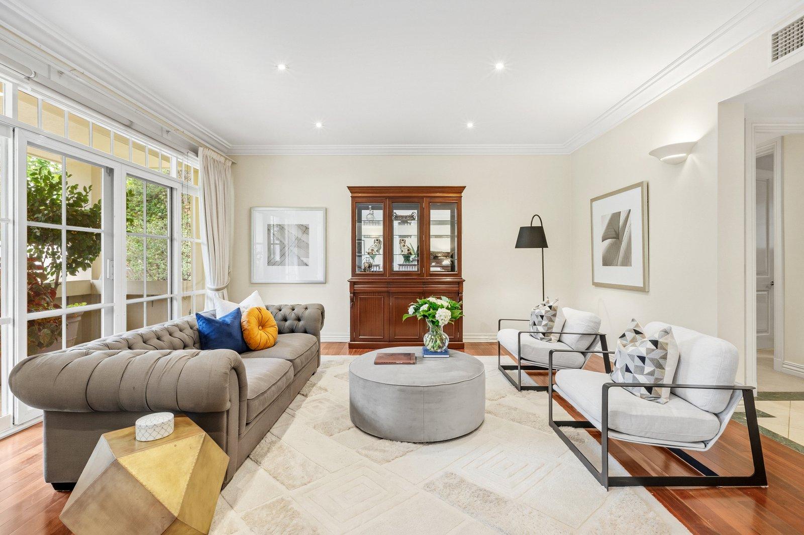 4/2a Struan Street, Toorak, 3142