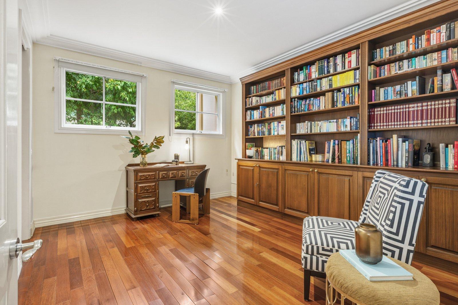 4/2a Struan Street, Toorak, 3142