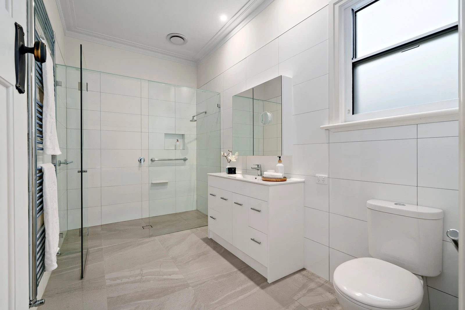 43 Doonkuna Avenue, Camberwell, 3124
