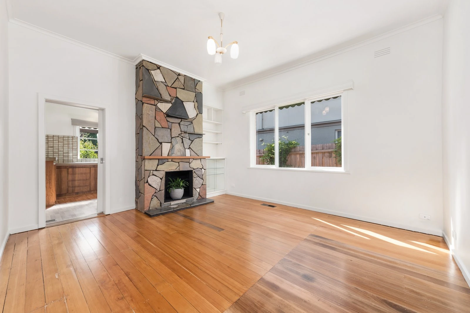 43 Erica Avenue, Glen Iris, 3146