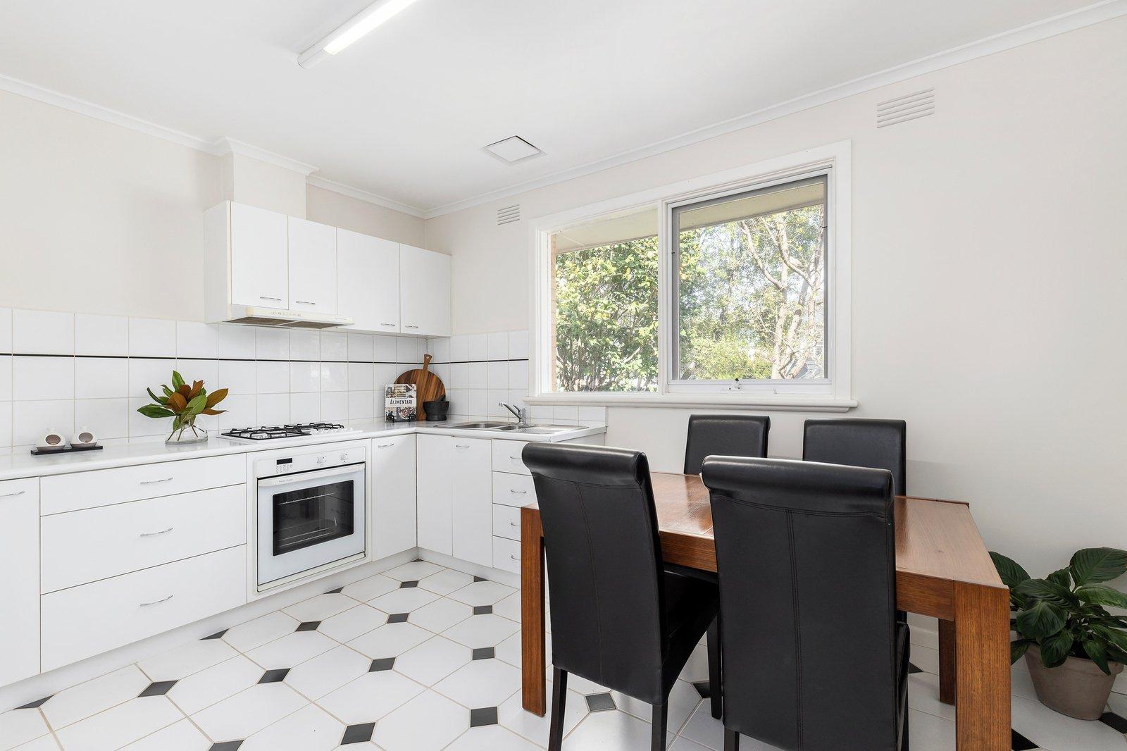 4/31 Faversham Road, Canterbury, 3126