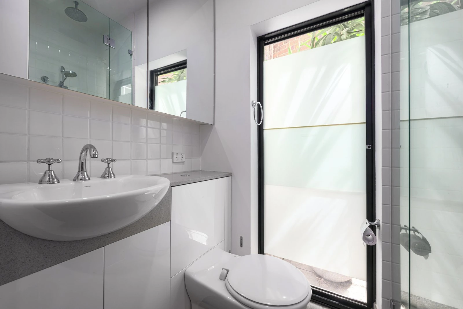 52 Howe Crescent, South Melbourne, 3205