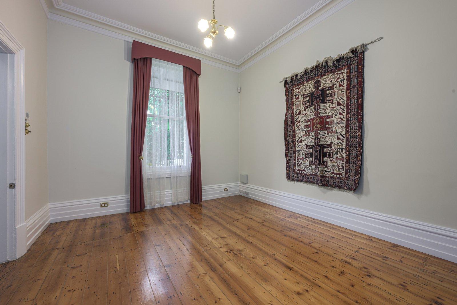 52 Howe Crescent, South Melbourne, 3205