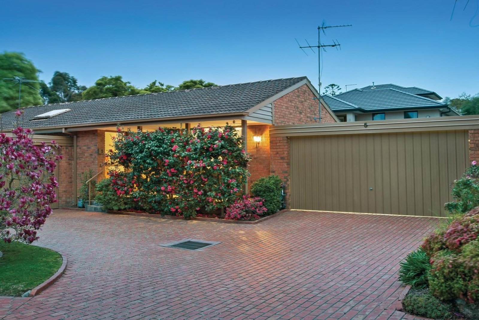 5/22 Broughton Road, Surrey Hills, 3127