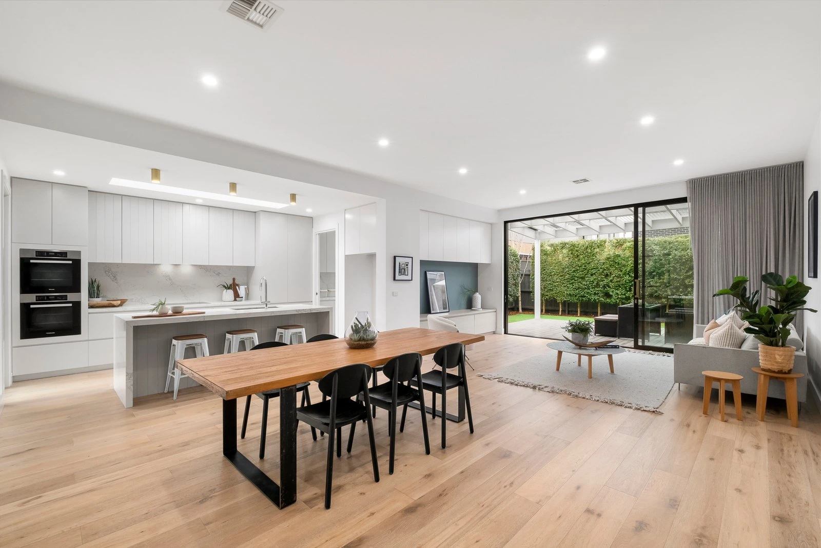 52B Wallace Avenue, Murrumbeena, 3163