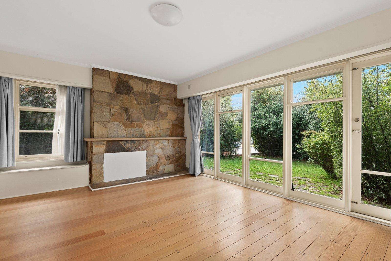572 Whitehorse Road, Surrey Hills, 3127