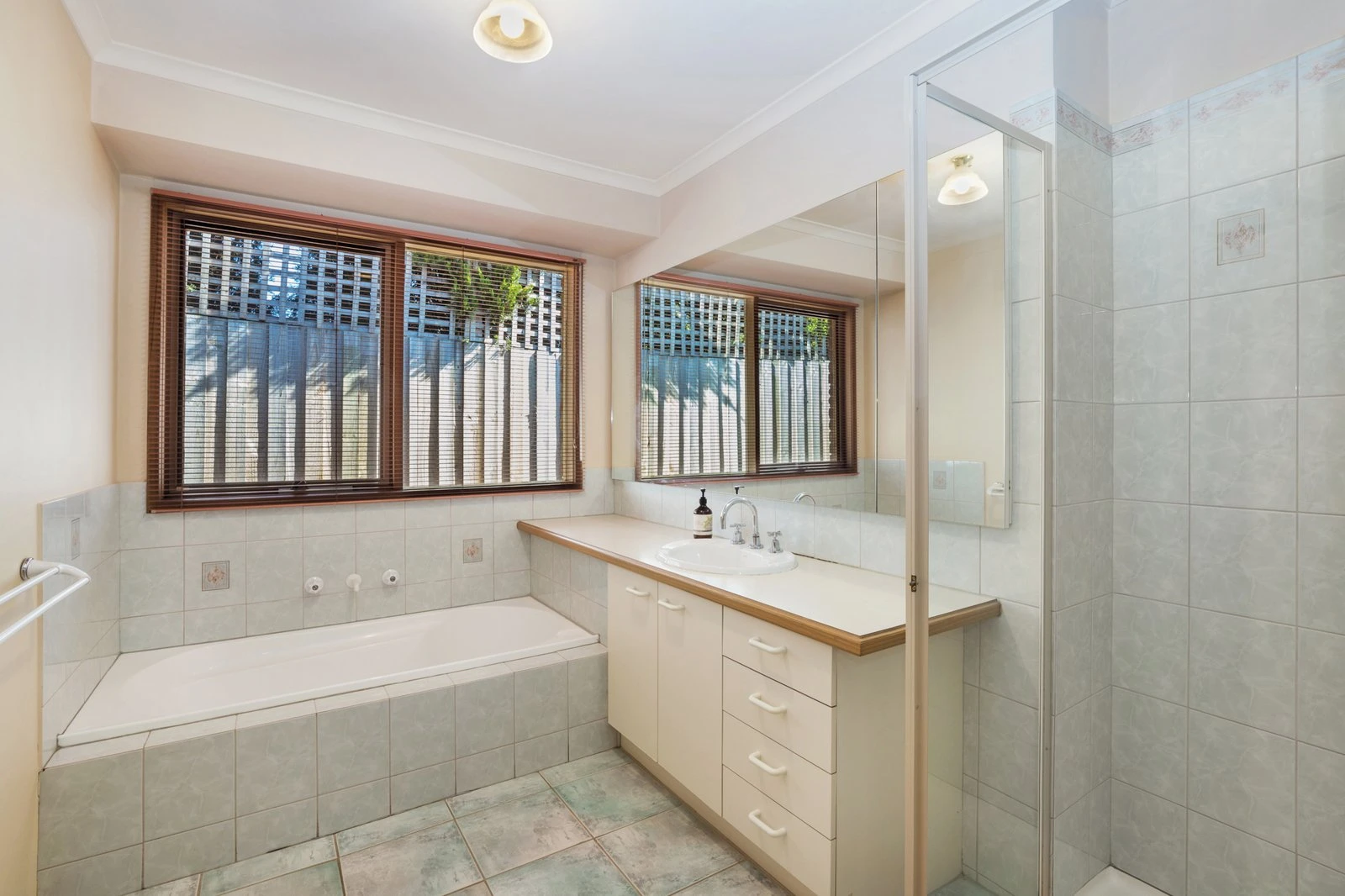 6 Weir Street, Kew, 3101
