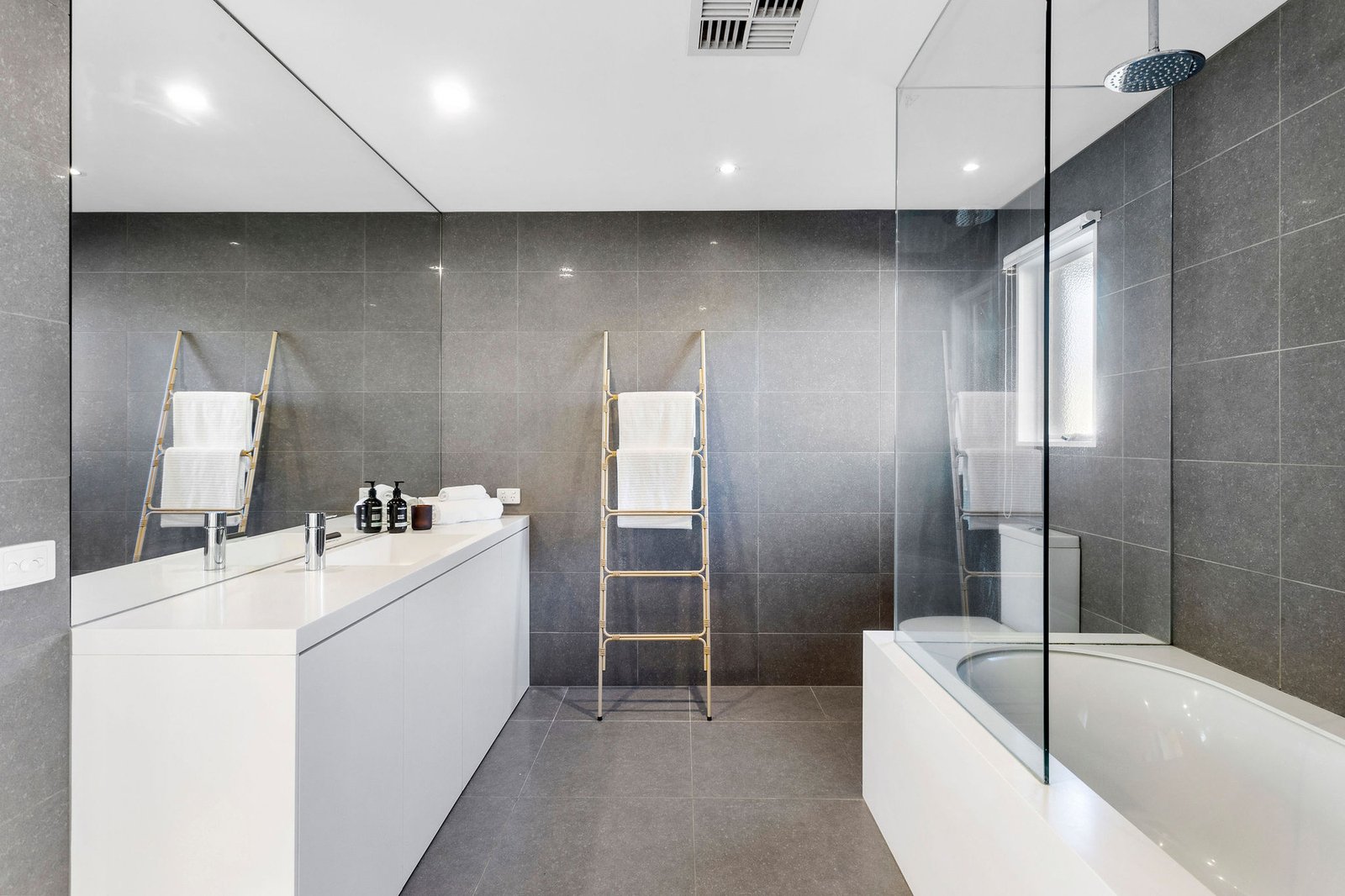 60 Van Ness Avenue, Mornington, 3931