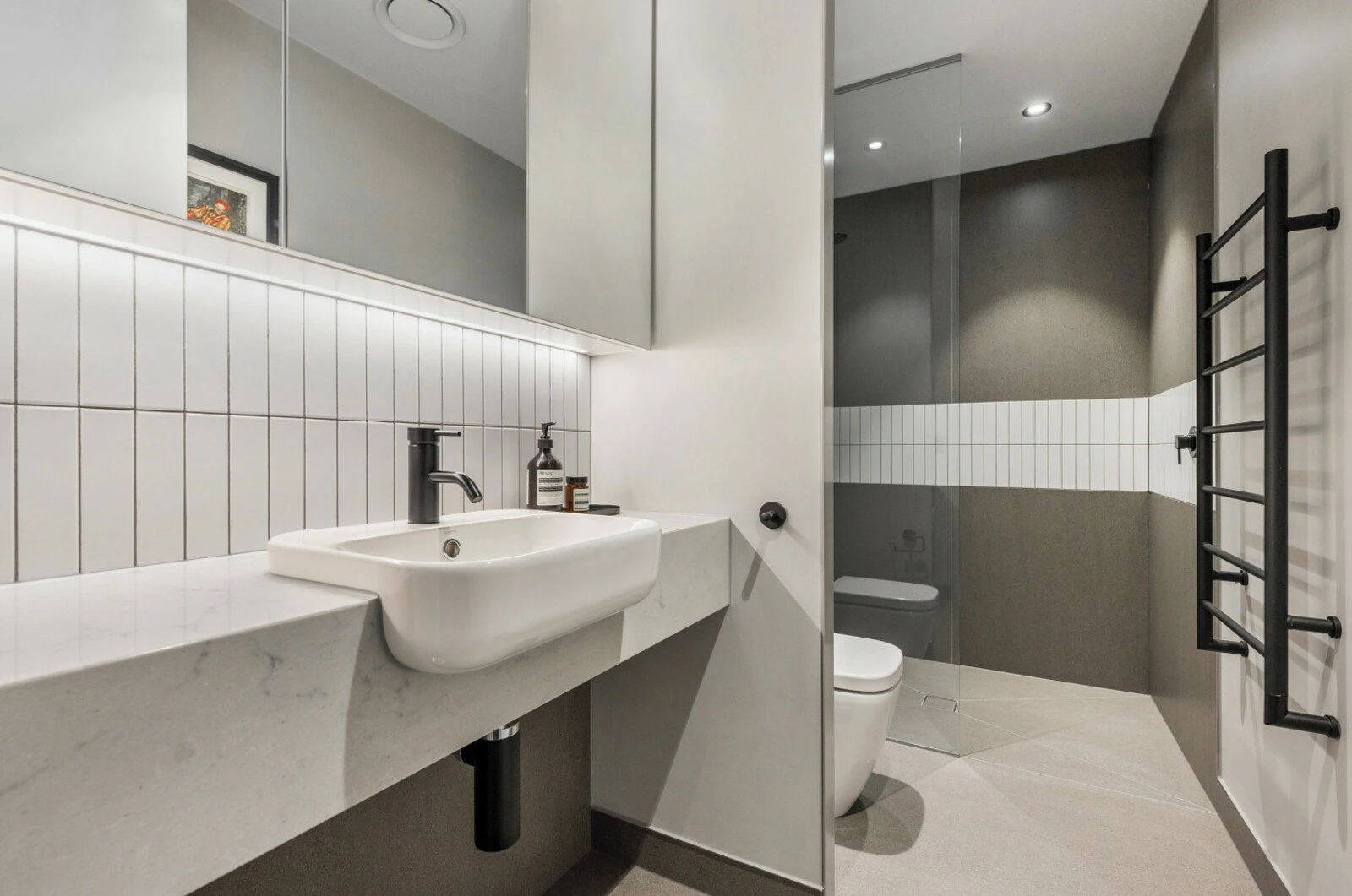 602/49 Beach Street, Port Melbourne, 3207