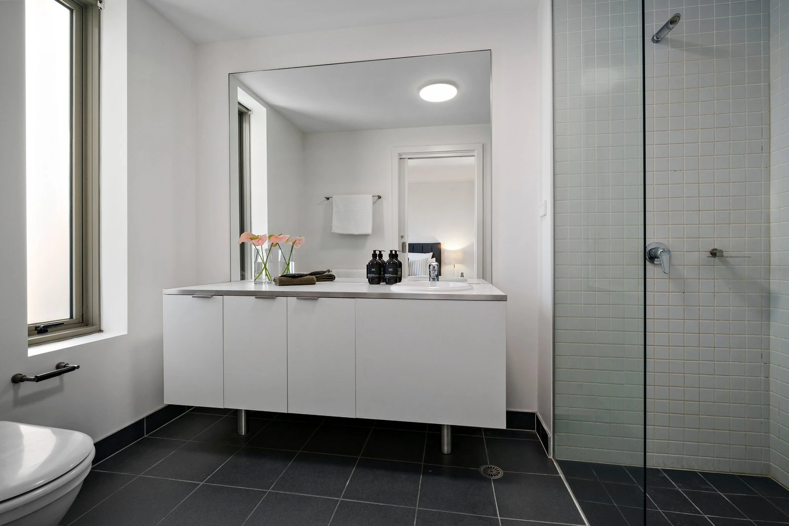 6/145 Beach Street, Port Melbourne, 3207