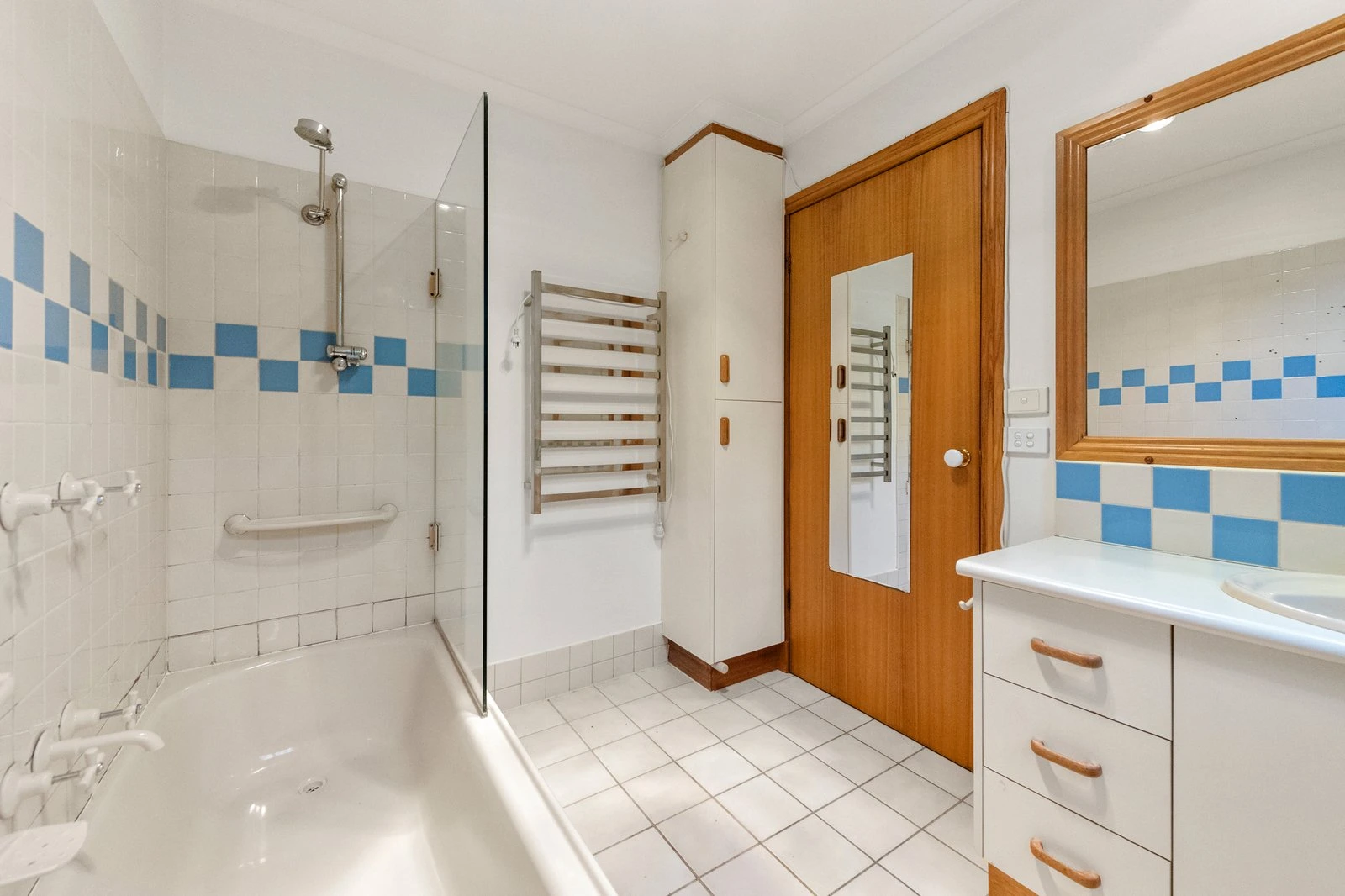 64 Aberdeen Road, Prahran, 3181