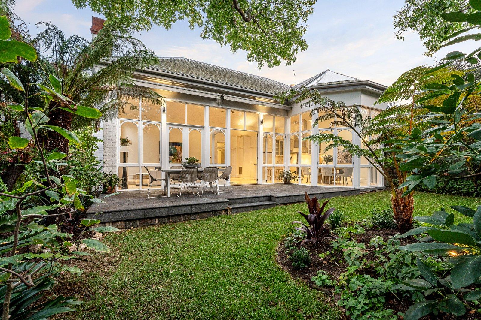 7 Hawksburn Road, South Yarra, 3141