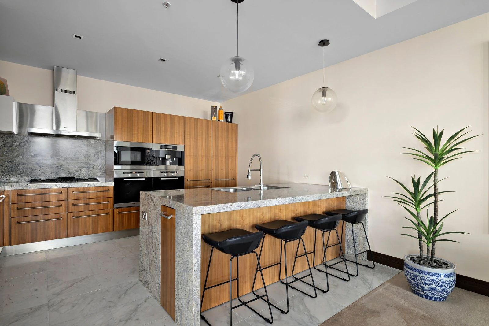 702/430 St Kilda Road, Melbourne, 3004