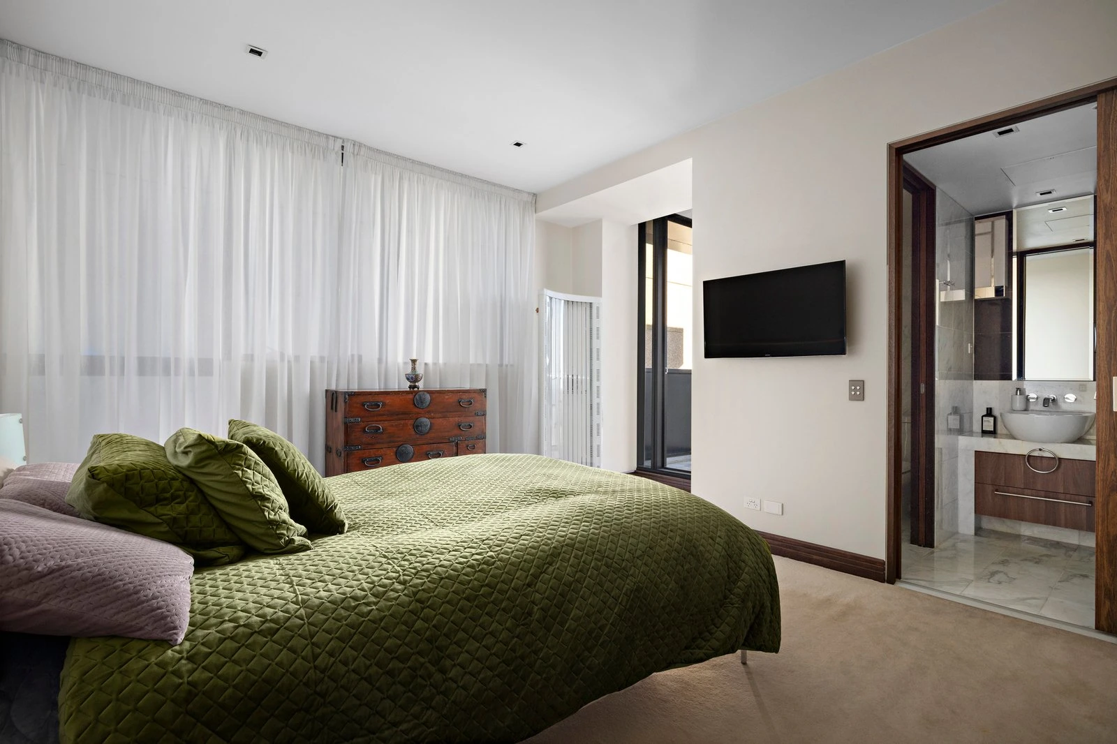 702/430 St Kilda Road, Melbourne, 3004