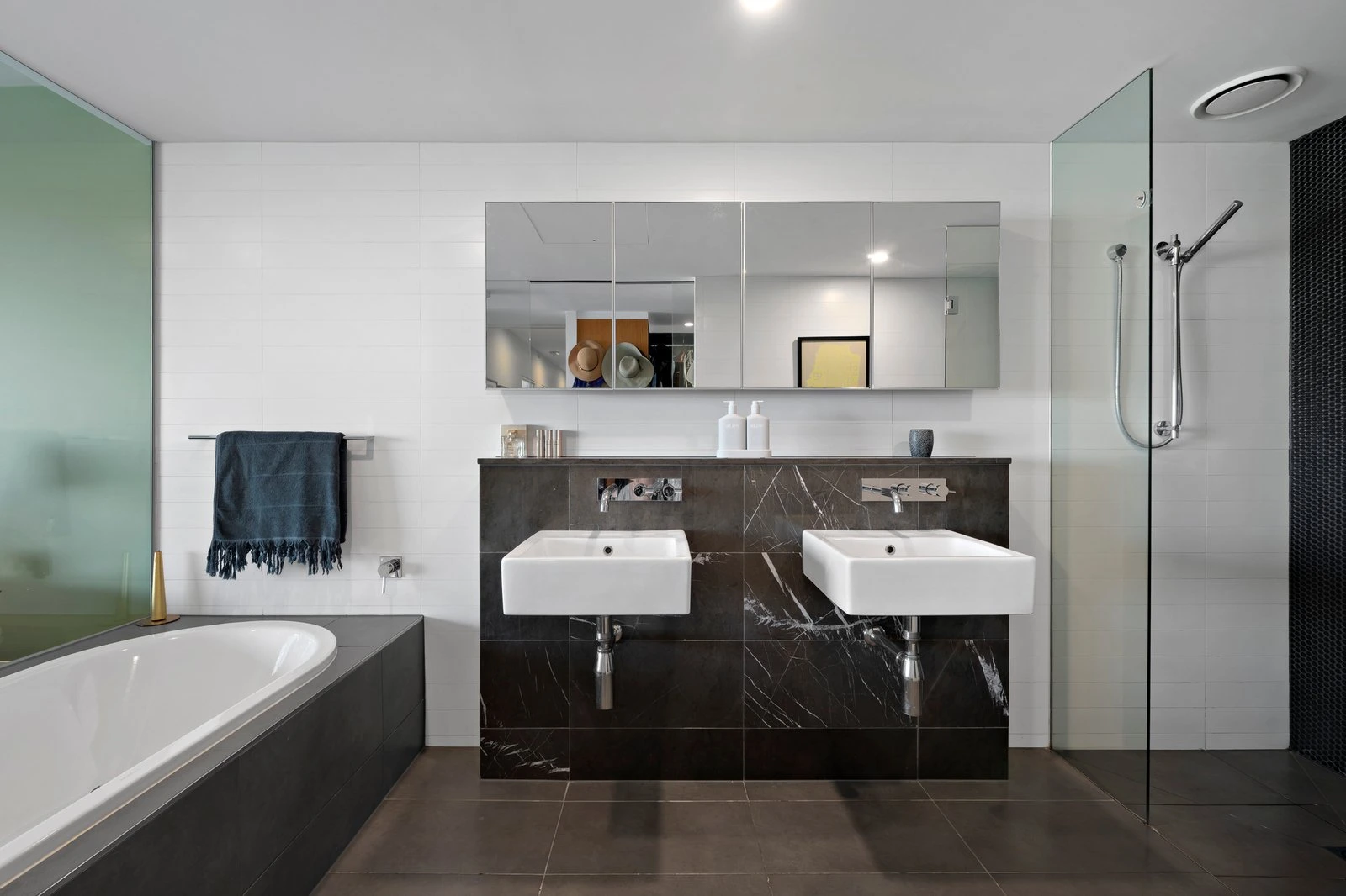 704/108 Bay Street, Port Melbourne, 3207