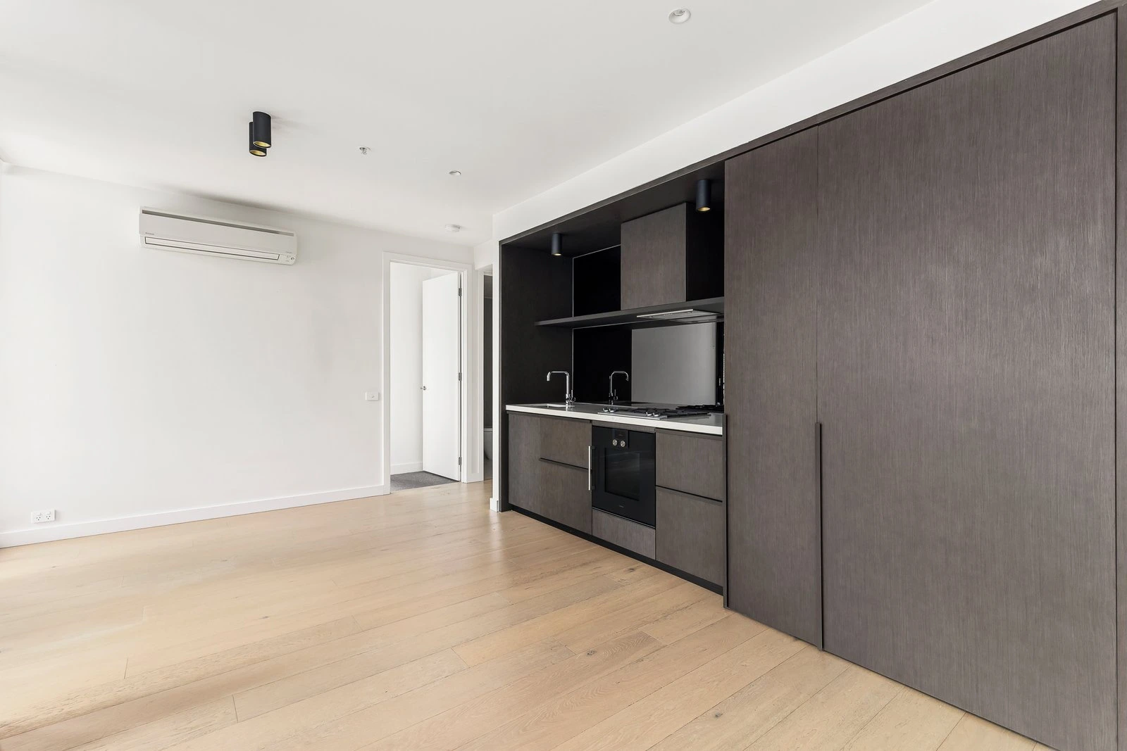 706/661 Chapel Street, South Yarra, 3141