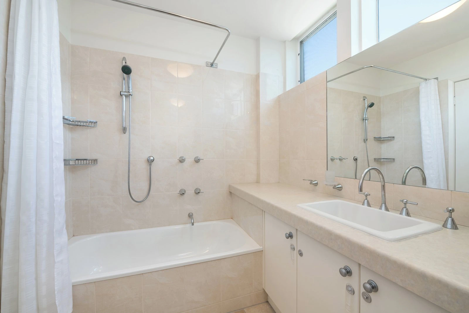 7/16 Woorigoleen Road, Toorak, 3142