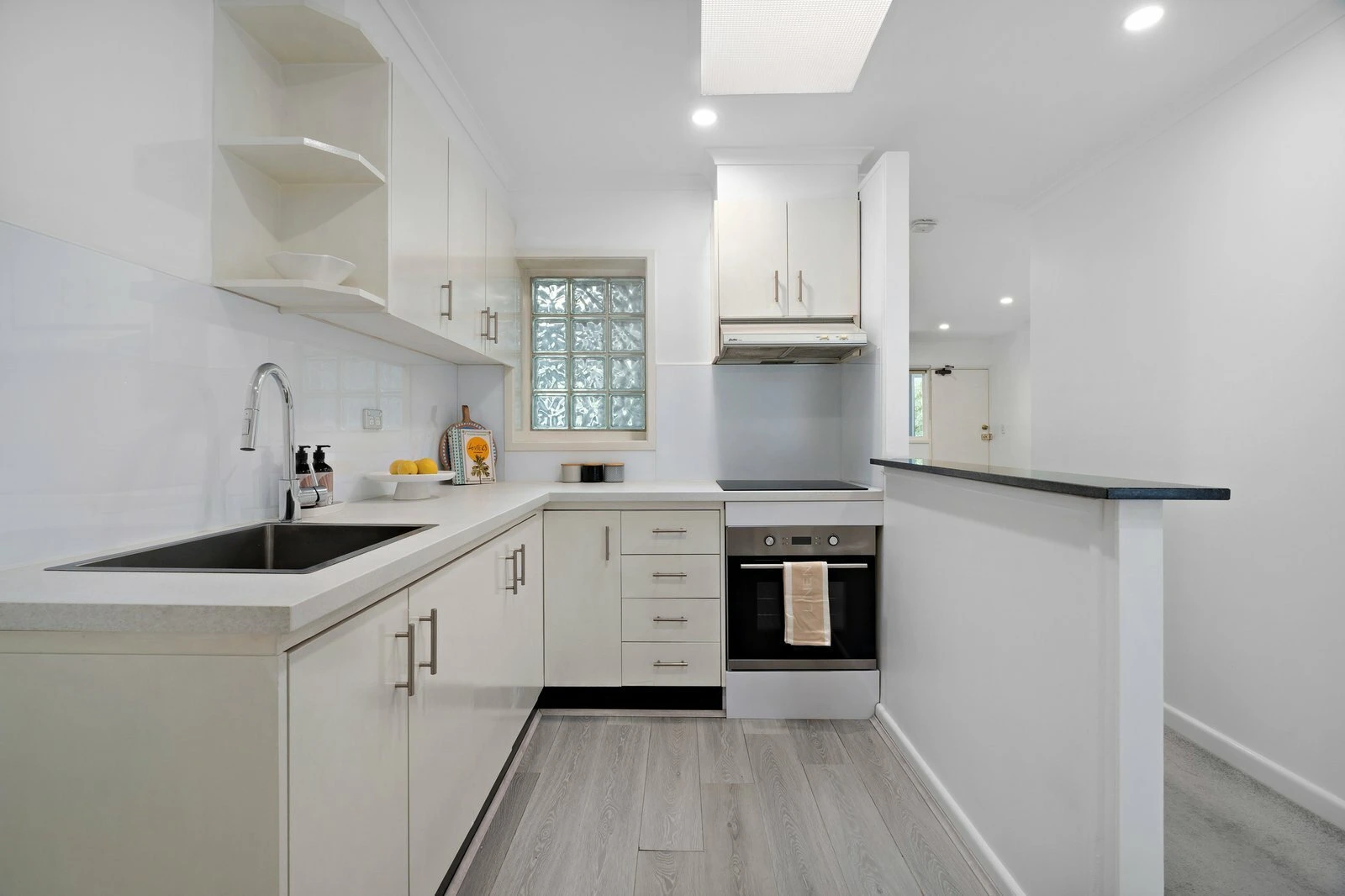 7/4 Yorston Court, Elsternwick, 3185
