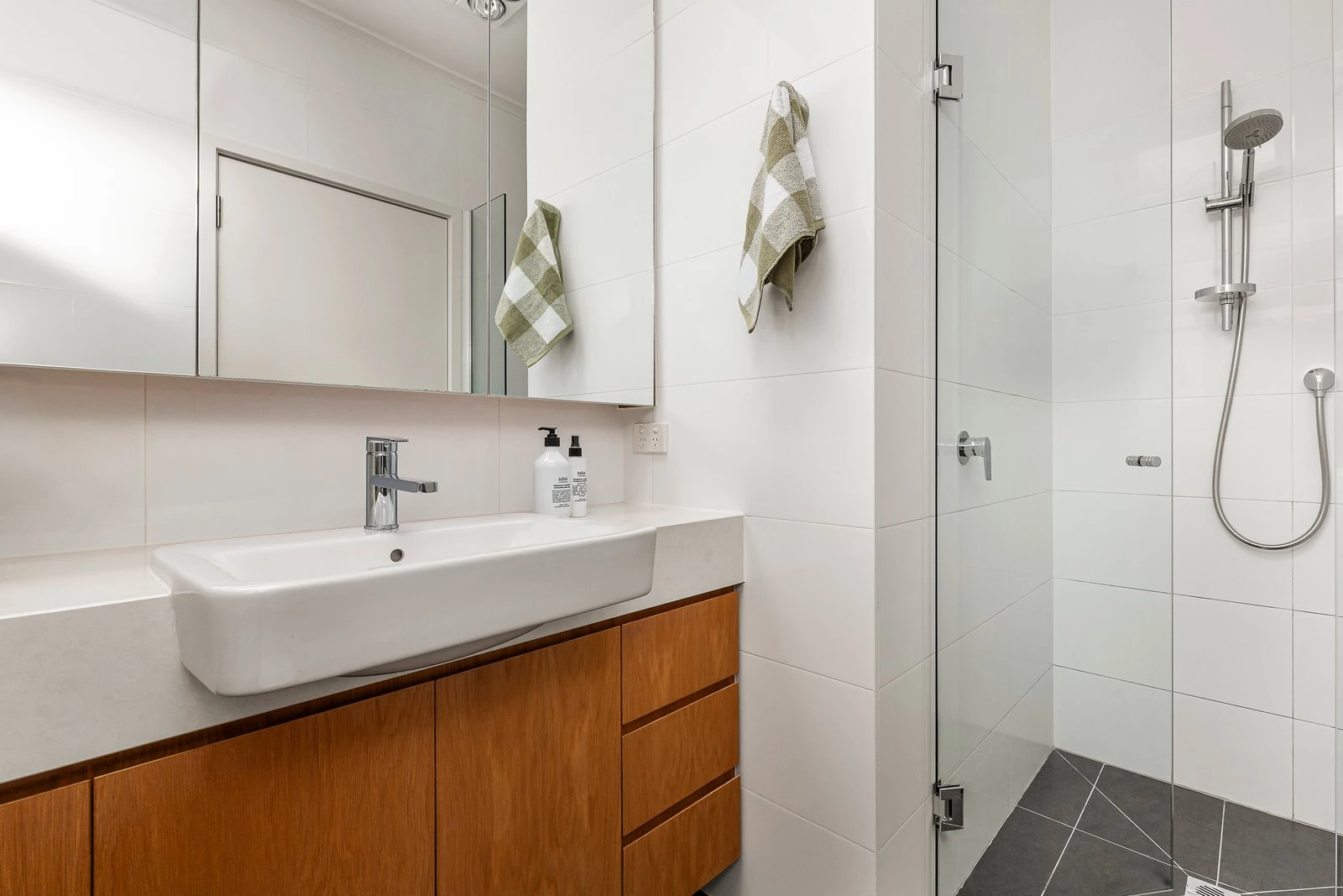 7/70-74 Finch Street, Malvern East, 3145