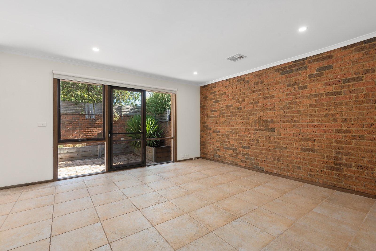 7/9-13 Roger Street, Doncaster East, 3109