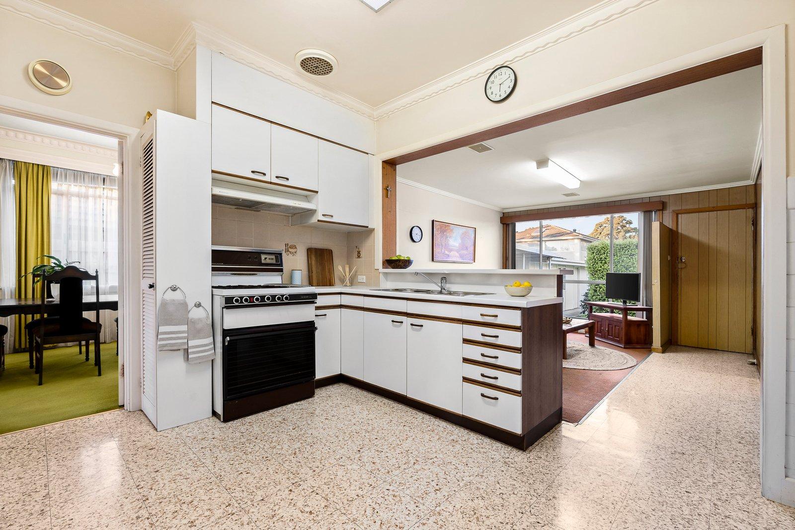8 Gabriel Avenue, Malvern East, 3145
