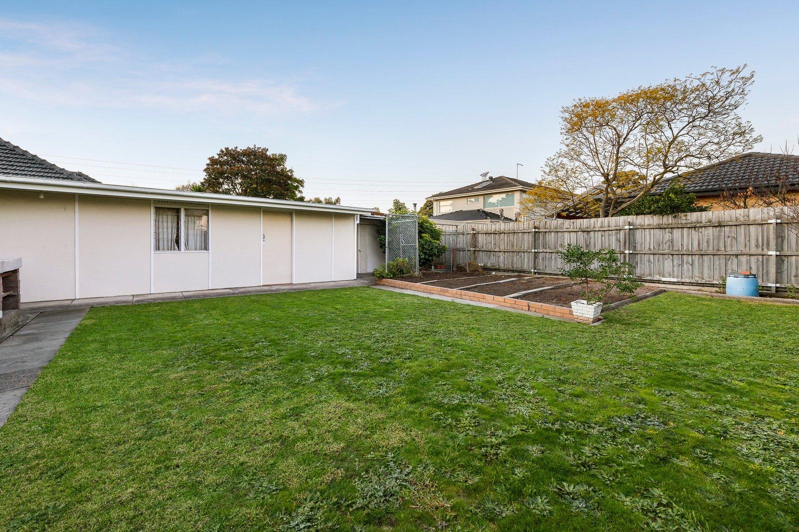 8 Gabriel Avenue, Malvern East, 3145
