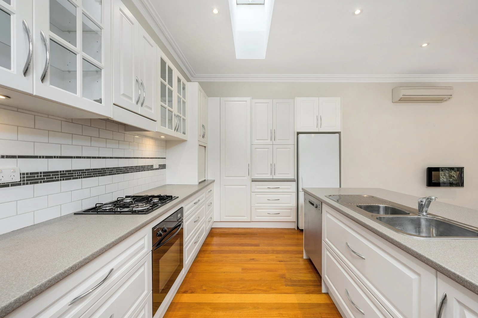 8 Loch Street, Hawthorn East, 3123