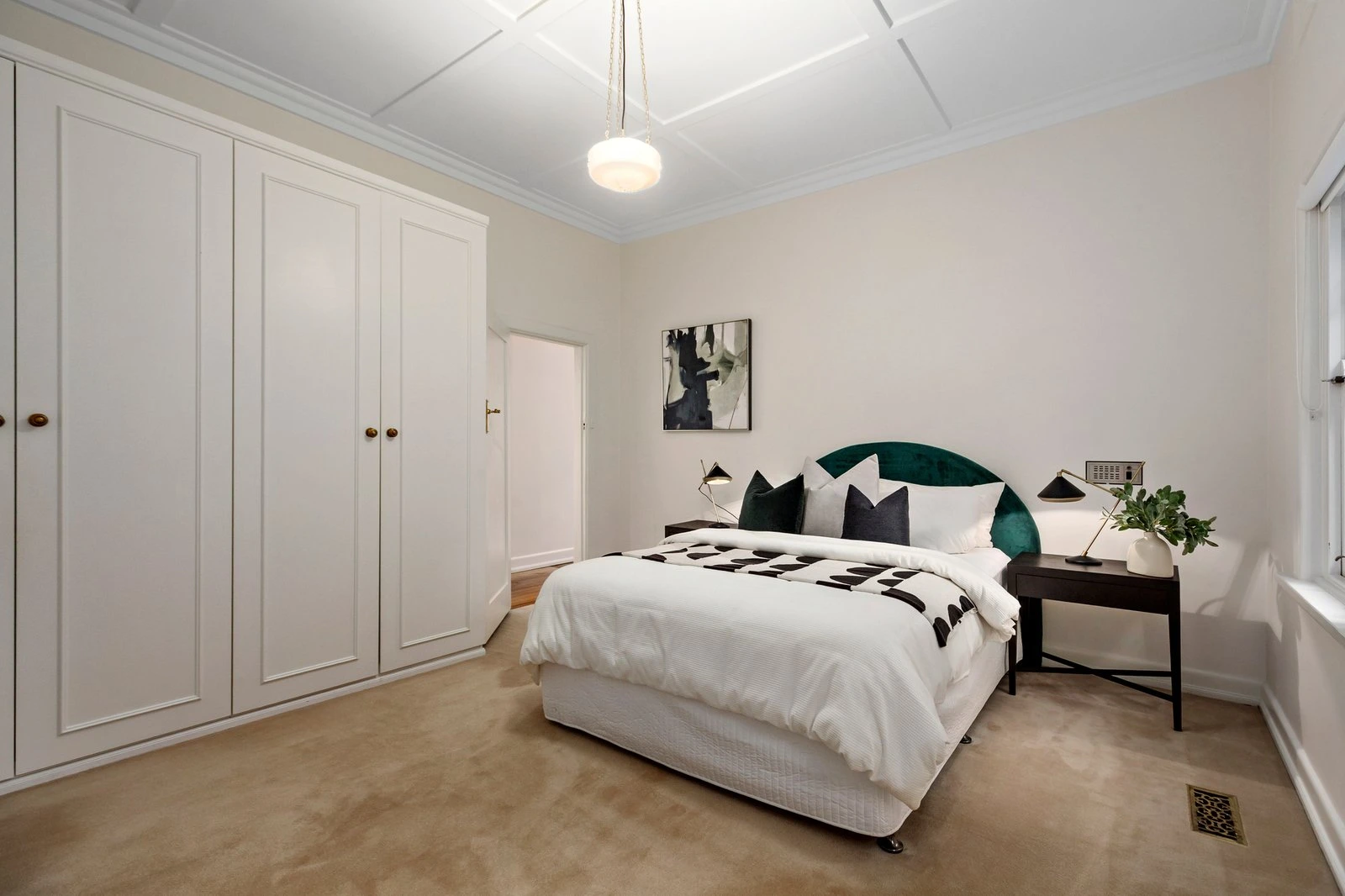 8 Wilton Vale Crescent, Malvern East, 3145