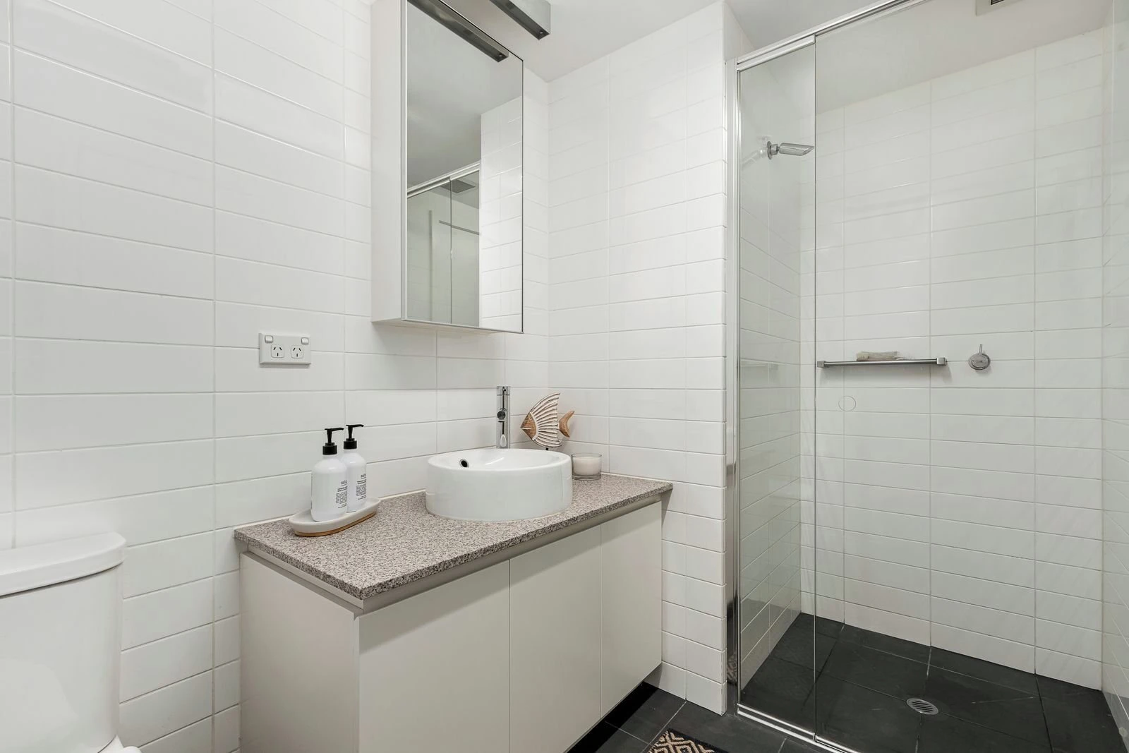 801/155 Beach Street, Port Melbourne, 3207