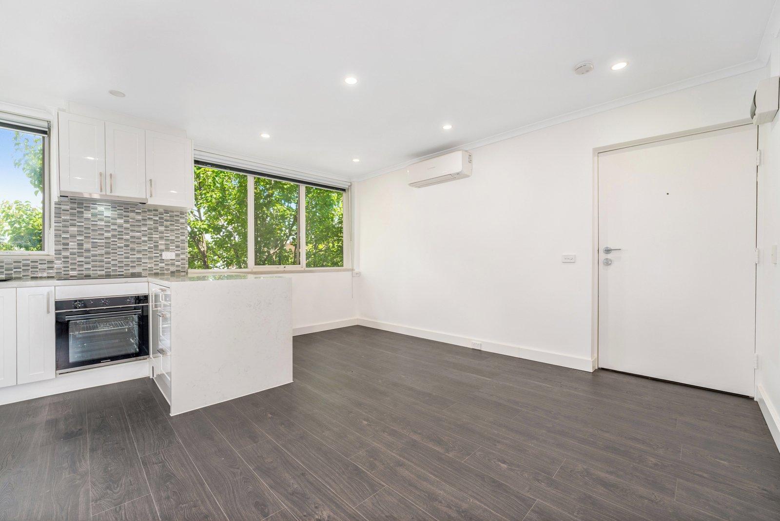 8/12 Madden Grove, Burnley, 3121