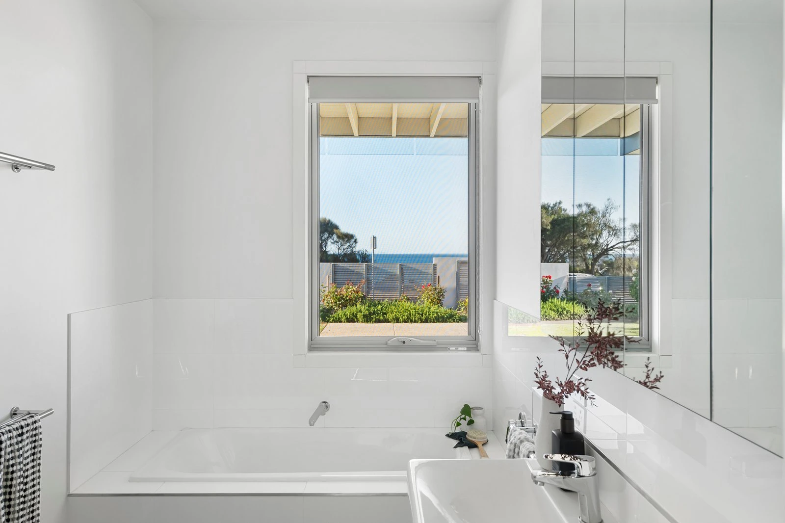 817 Esplanade, Mornington, 3931