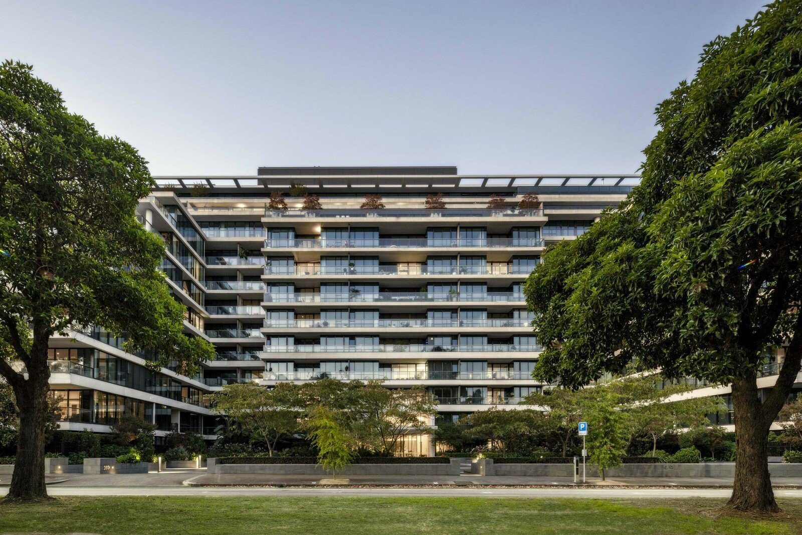 819/280 Albert Street, East Melbourne, 3002