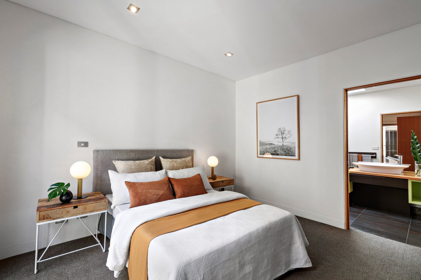 8/250 Charman Road, Cheltenham, 3192