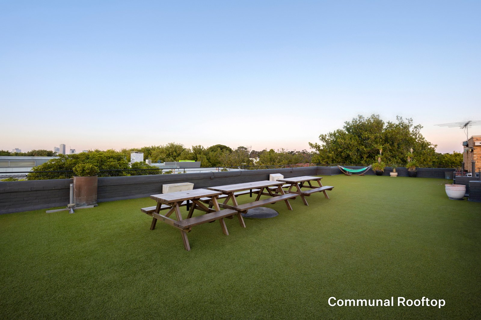 8/289 Barkly Street, St Kilda, 3182