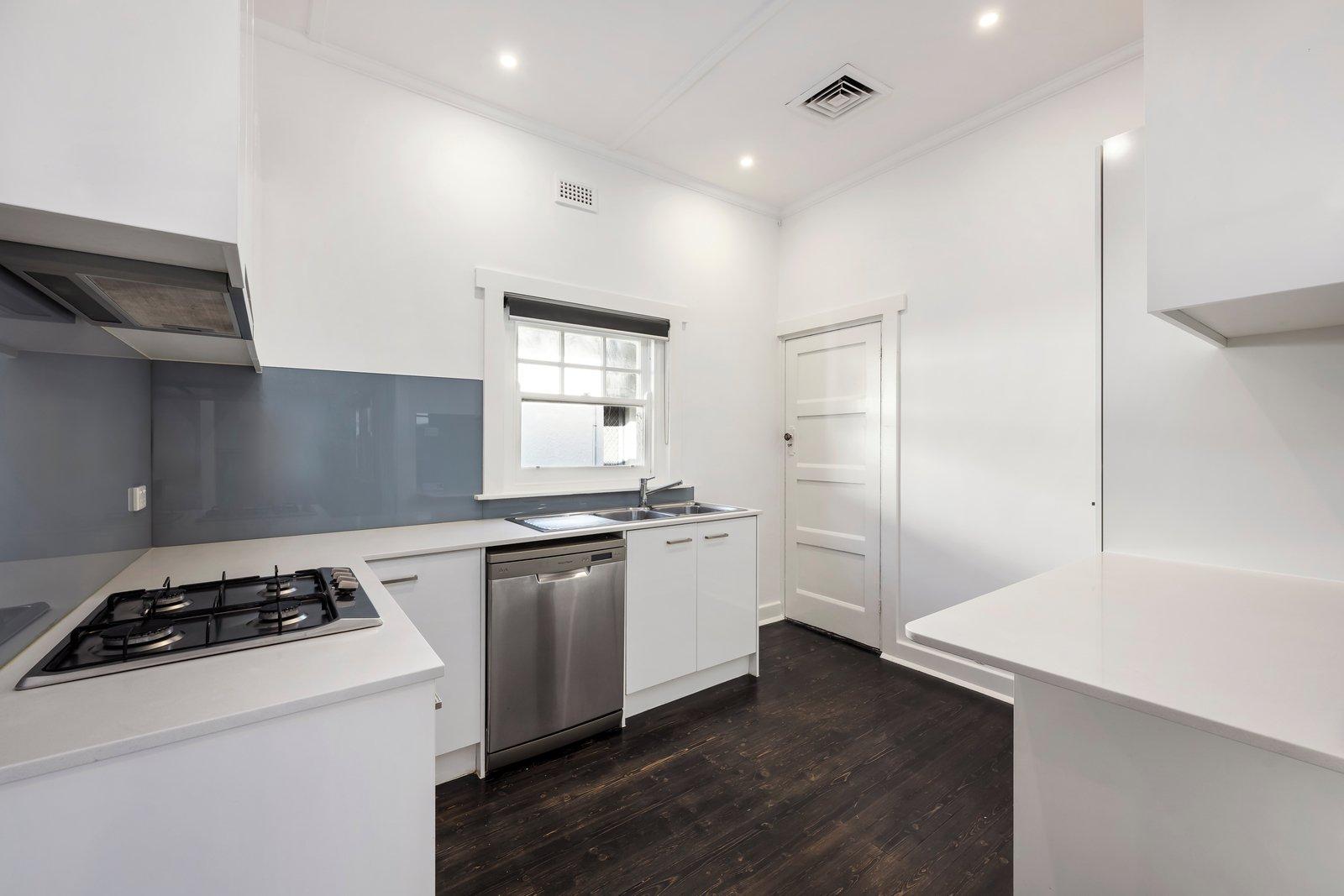 8/4 Loch Street, St Kilda West, 3182
