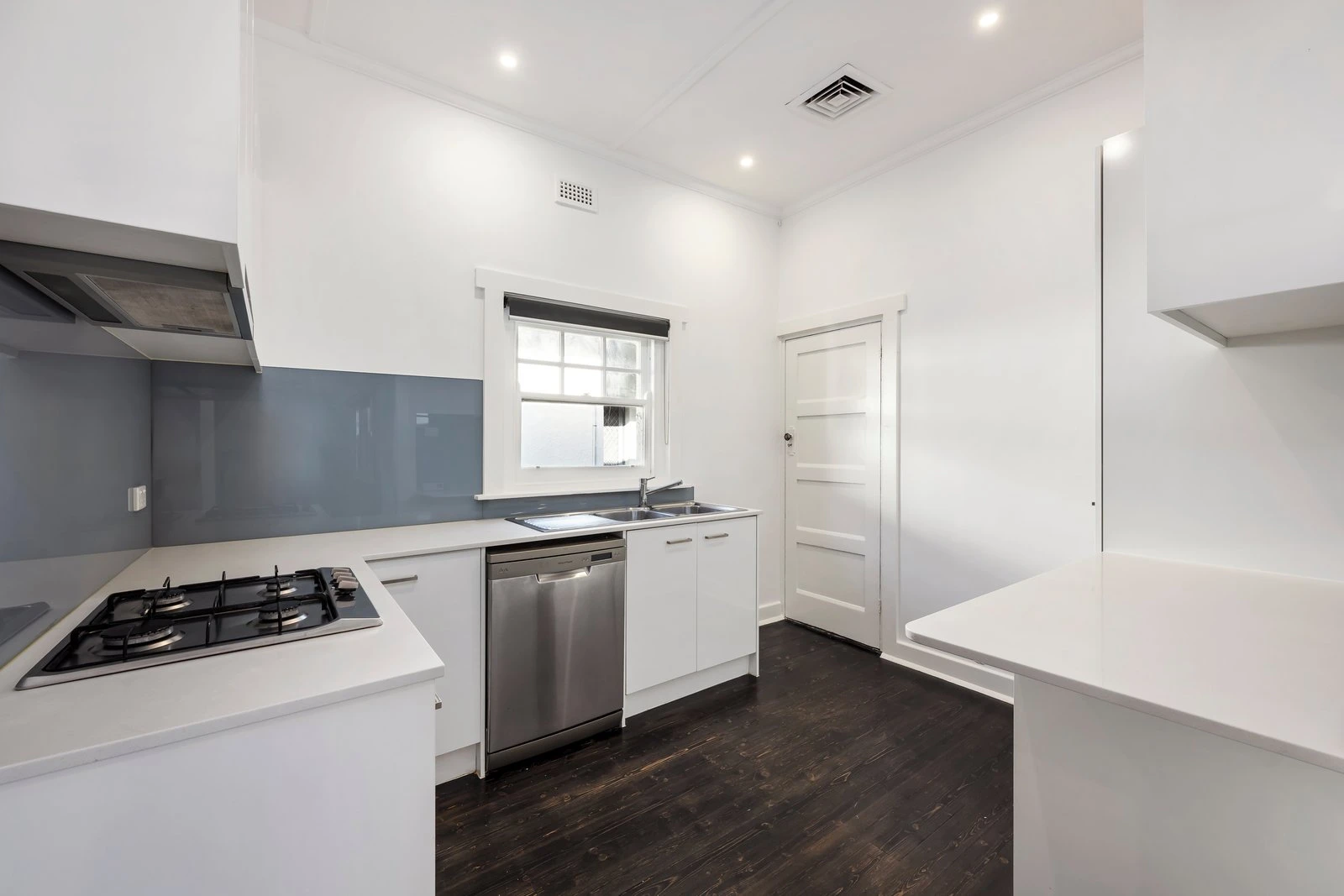 8/4 Loch Street, St Kilda West, 3182